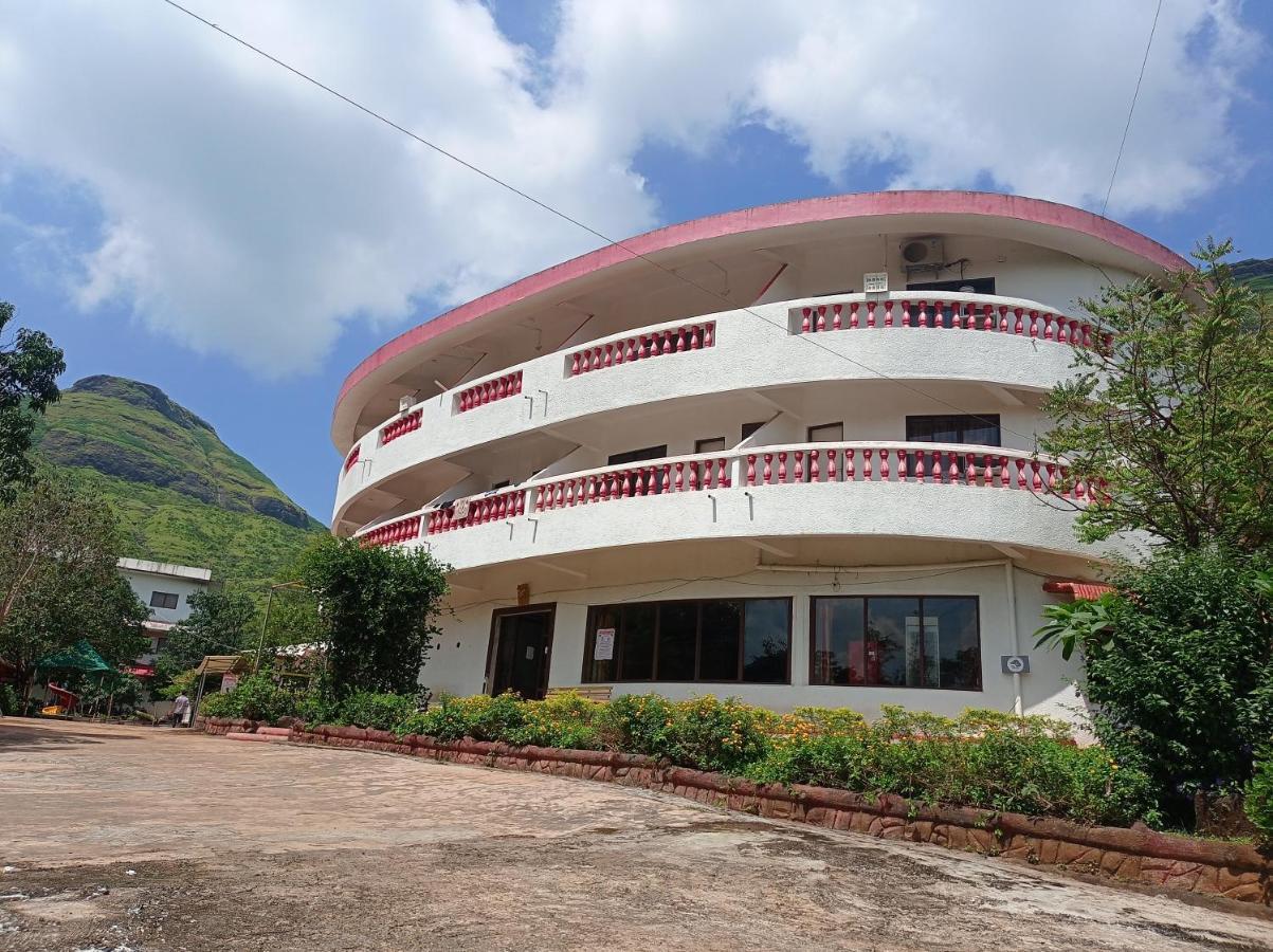 Golden Resort And Farm Nashik Zewnętrze zdjęcie