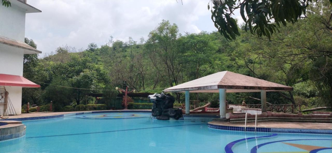 Golden Resort And Farm Nashik Zewnętrze zdjęcie
