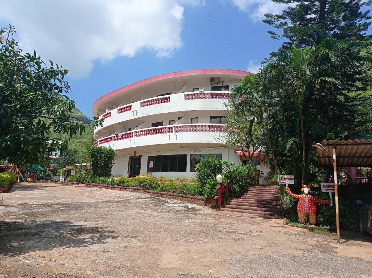 Golden Resort And Farm Nashik Zewnętrze zdjęcie